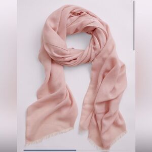 GAP lightweight scarf/wrap